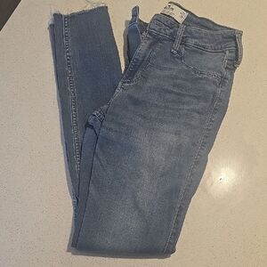 Hollister Denim Blue Cropped Jeans